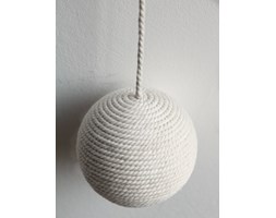 BOMBKA SZNURKOWA BIAŁA 6 CM