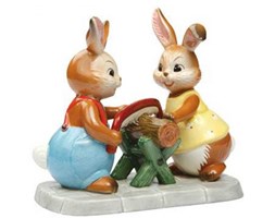 Figurka Króliczki tną drzew11.5cm Goebel 66-840-84-4