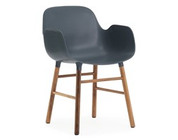 Form Normann Copenhagen ciemnoniebieskie krzesło, fotel z nogami z orzecha