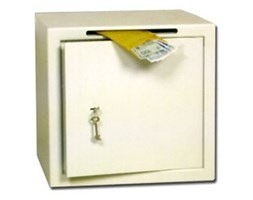 77157507 Sejf ze szczeliną wrzutową (wymiary: 440x460x460 mm)