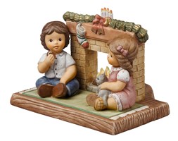 Nina i Marco przy kominku 10cm Nina i Marco