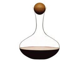 Oval Oak — karafka do wina z dębowym korkiem, 2 L - SAGAFORM - Produkt dostępny na WWW.DECOSALON.PL