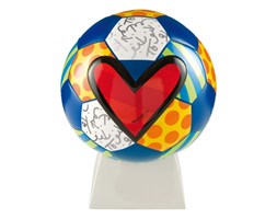 Figurka 26cm Piłka nożna z sercem - Romero Britto