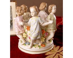 Tańczące Dzieci Porcelanowa Patera w Stylu Barokowym