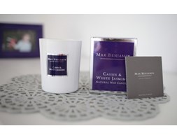 Cassis and white jasmine