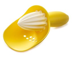 Wyciskacz do cytrusów Catcher, żółty - Joseph Joseph - DECOSALON - Zakupy bez ryzyka